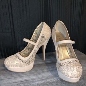 USED nude lace/ crochet heels